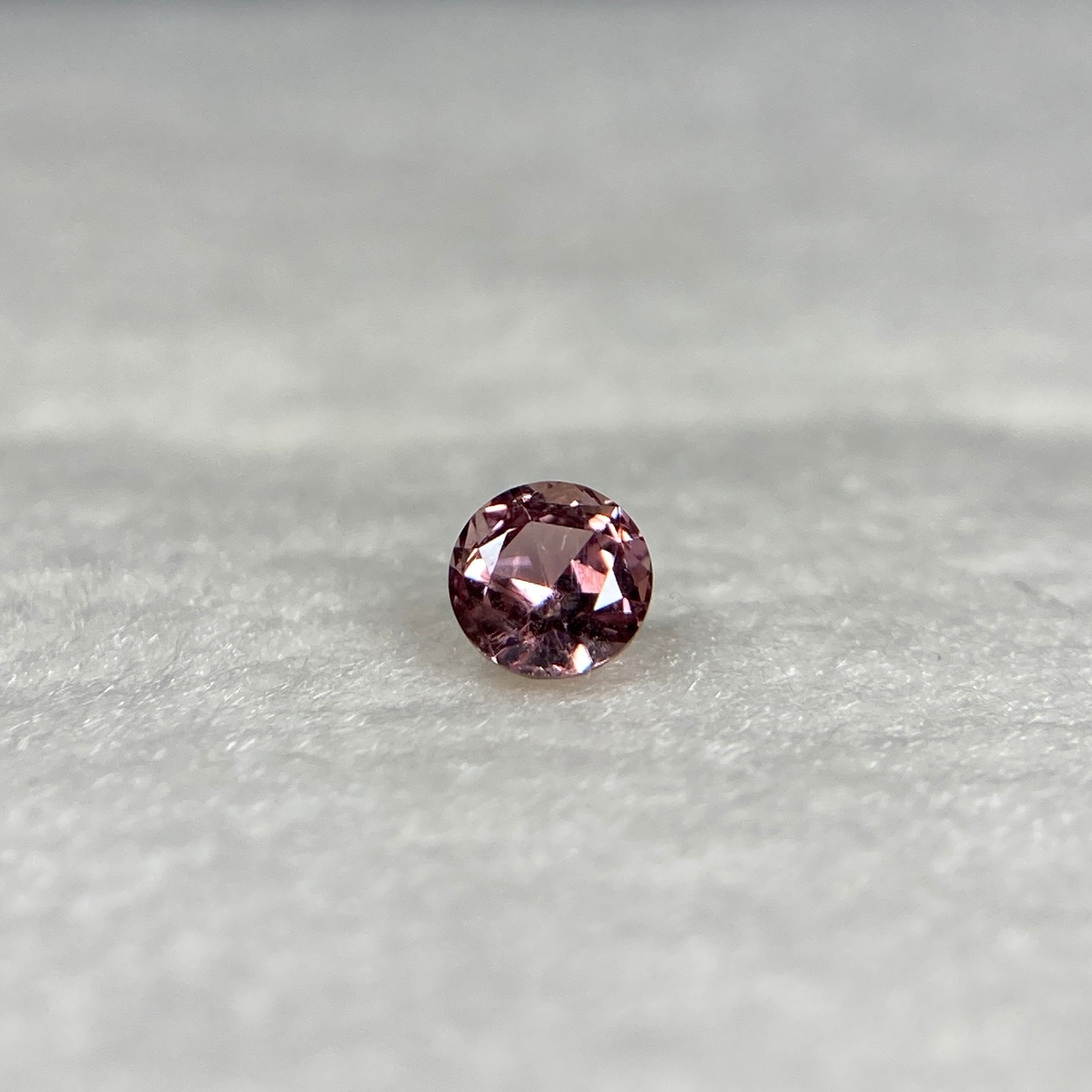 ローズカットサファイア 茶系 約2.9mm r-0138