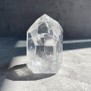 ◎虹入り◎【高品質】ミナスジェライス産クリアクォーツ タワー64◇Clear Quartz◇ 天然石・鉱物・パワーストーン