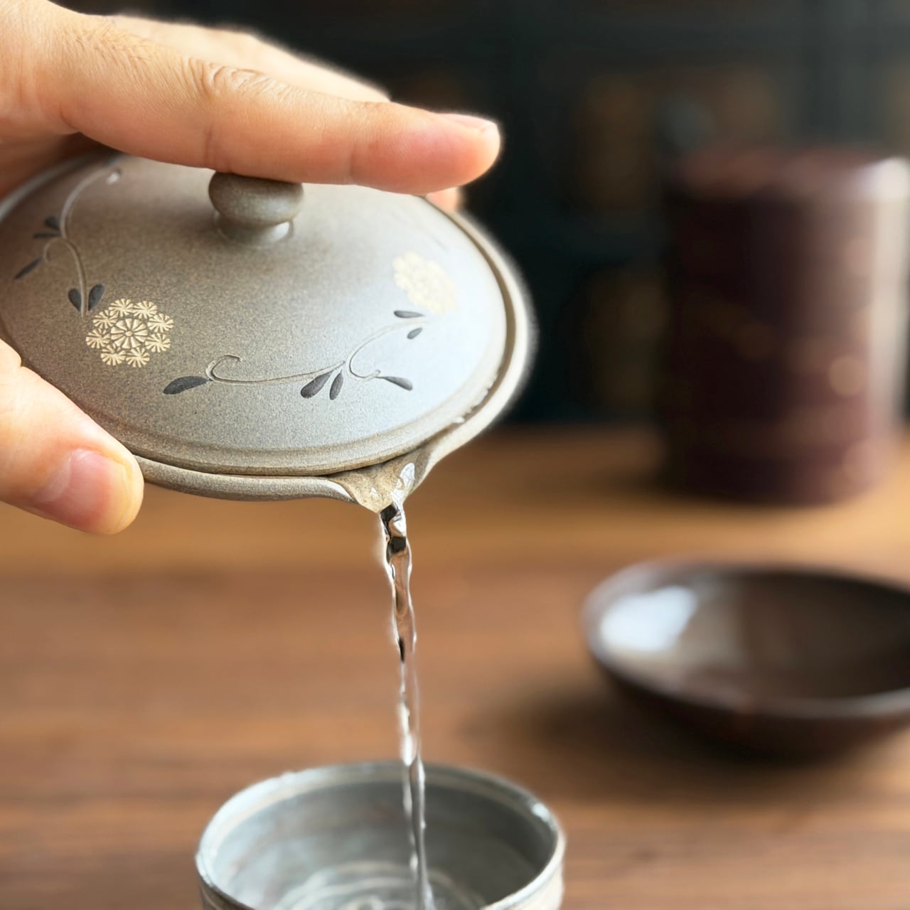 印花唐草 絞り出し急須 80ml｜都筑豊 大興寺窯（常滑焼） | にっこう