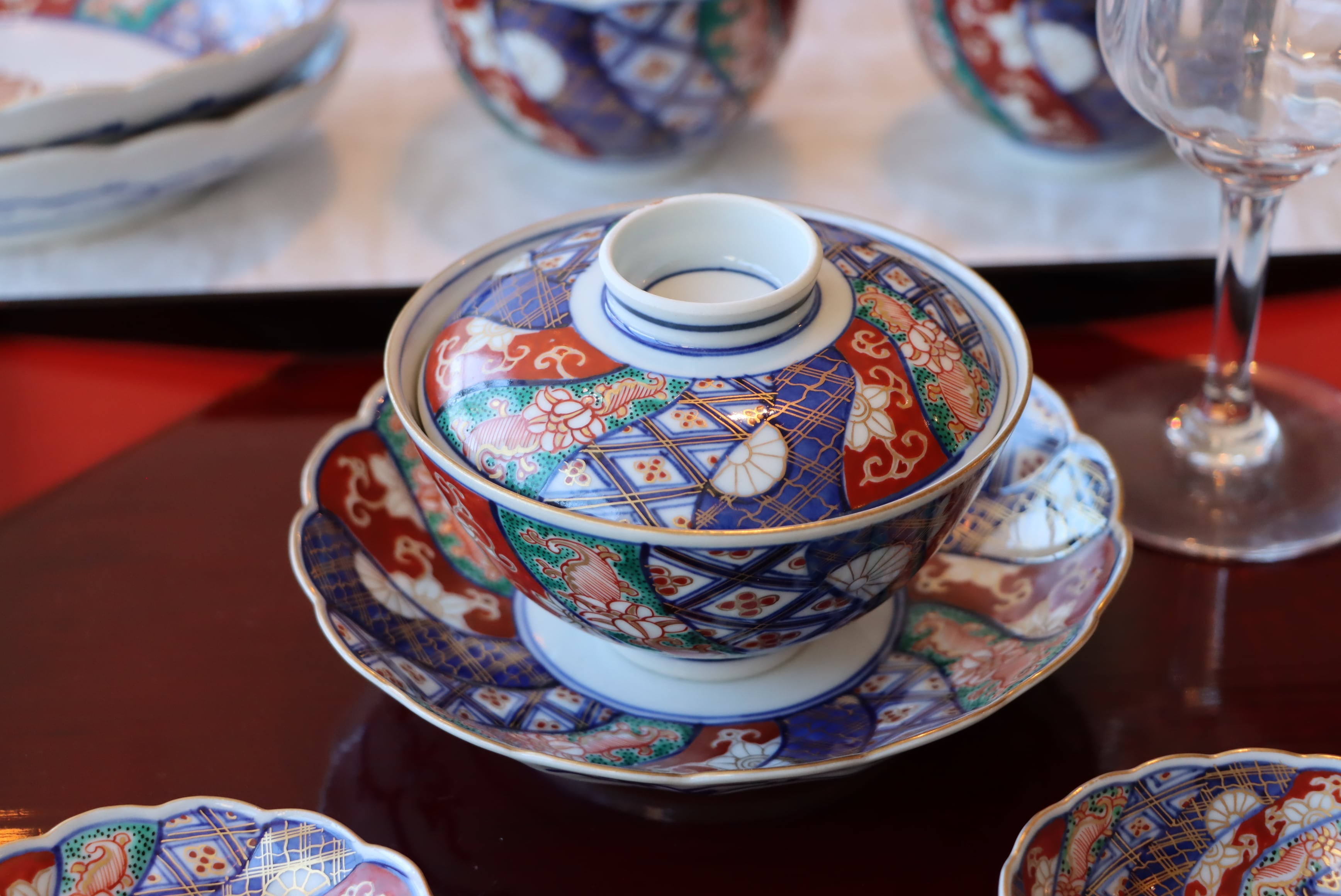大聖寺伊万里 色絵 捻り壽文 蓋茶碗 通りもの/Daisho-ji Imari covered