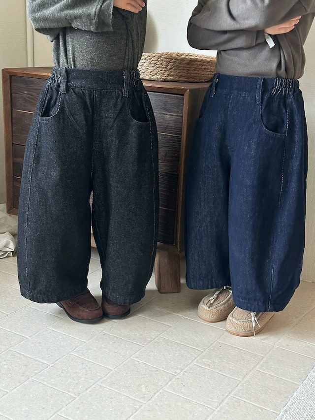 インディゴカラーデニムワイドパンツ（2色展開）JIAY｜ボトムス 半端丈｜小学生 ジュニア対応｜通学 普段着｜韓国子供服｜男の子 女の子｜80-140cm｜2026秋服 ［取寄］