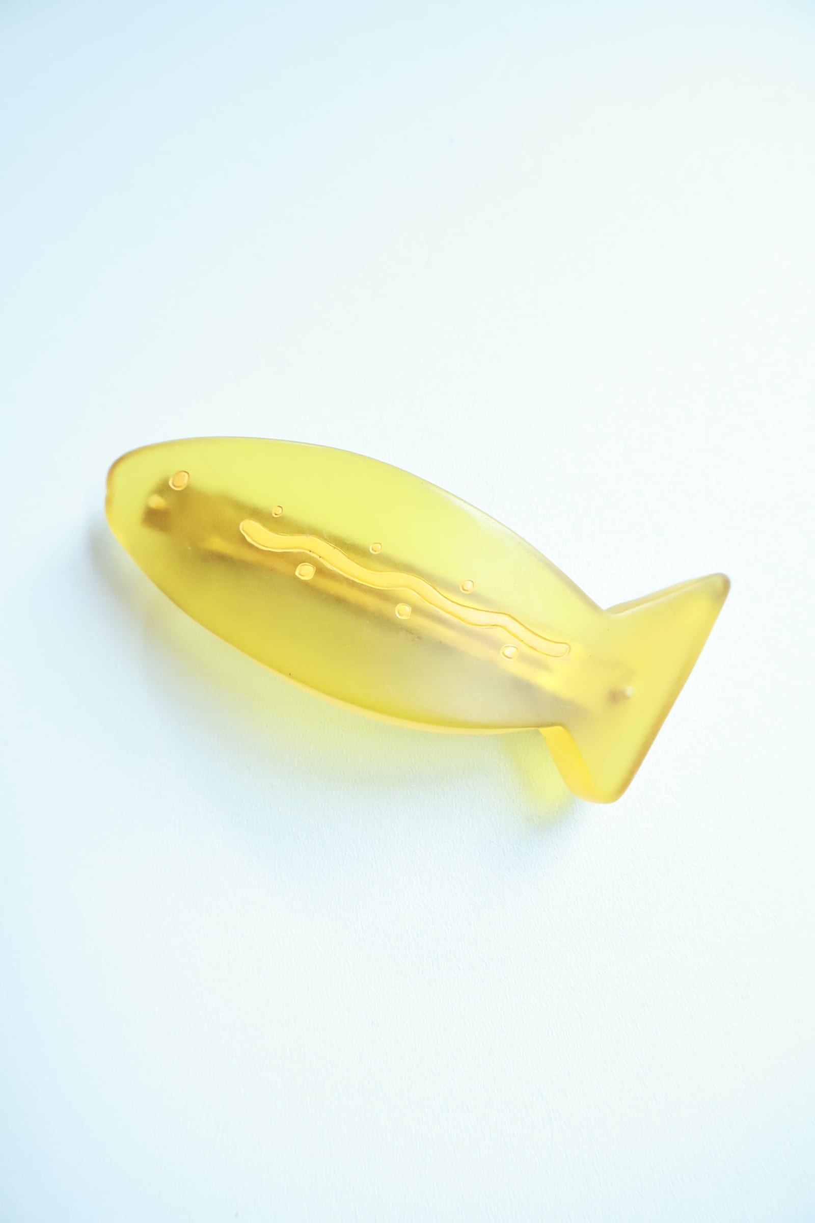vintage fish barrette(yellow)