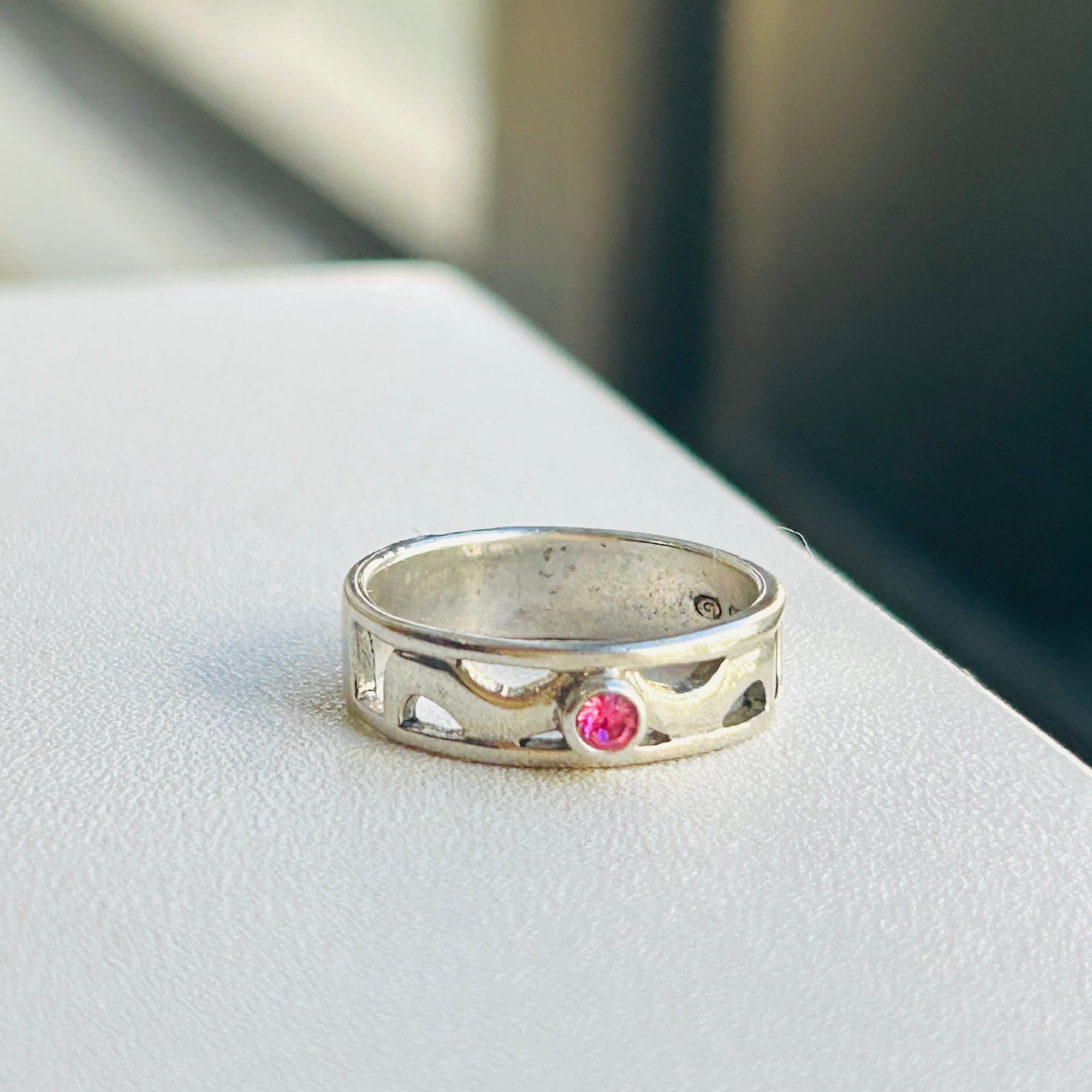 ピンクストーン シルバー925 リング 4号】シルバー925 Pinkストーンピンキーリング | Milo Antiques & Vintage