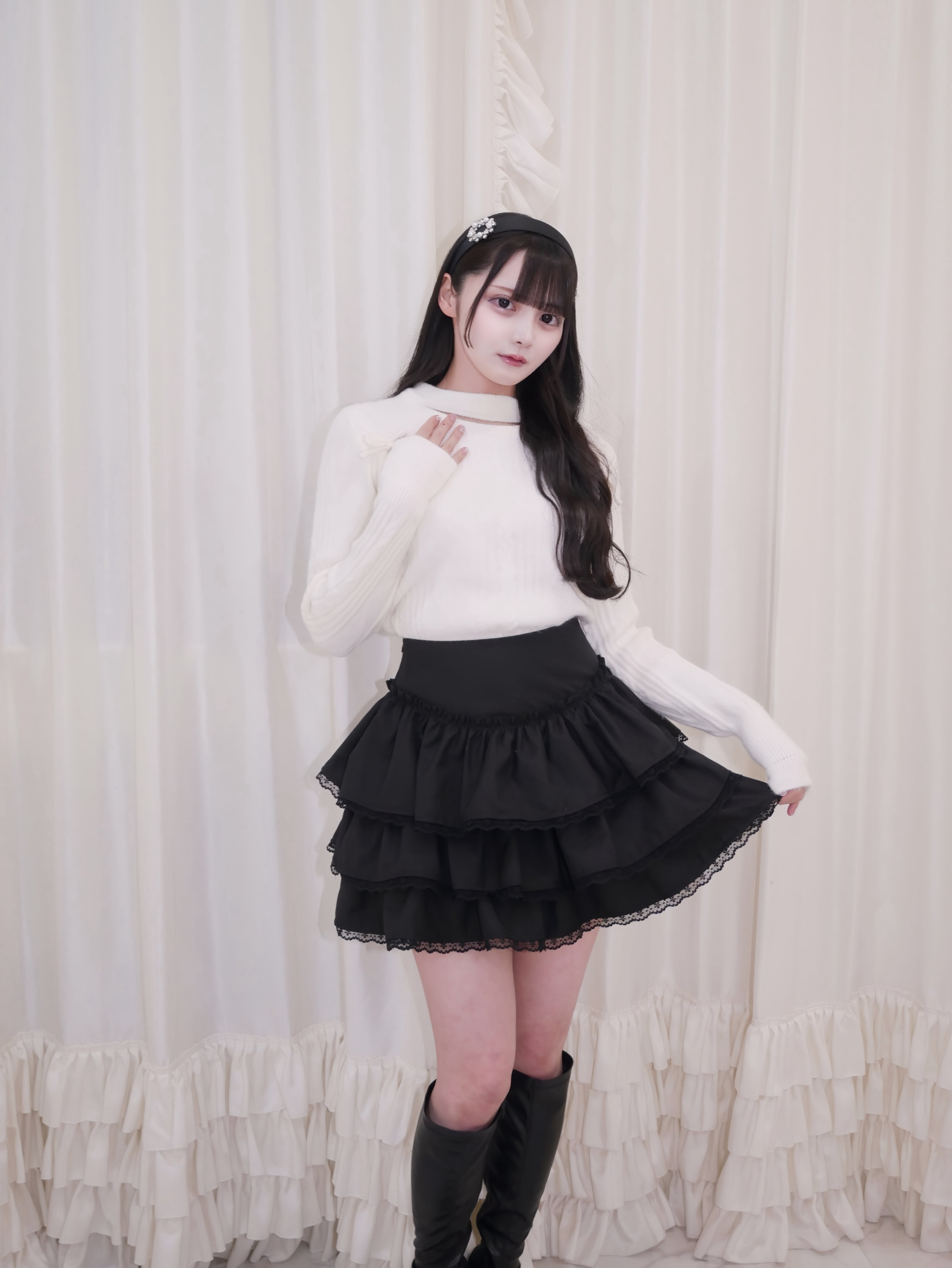 front cut ribbon knit