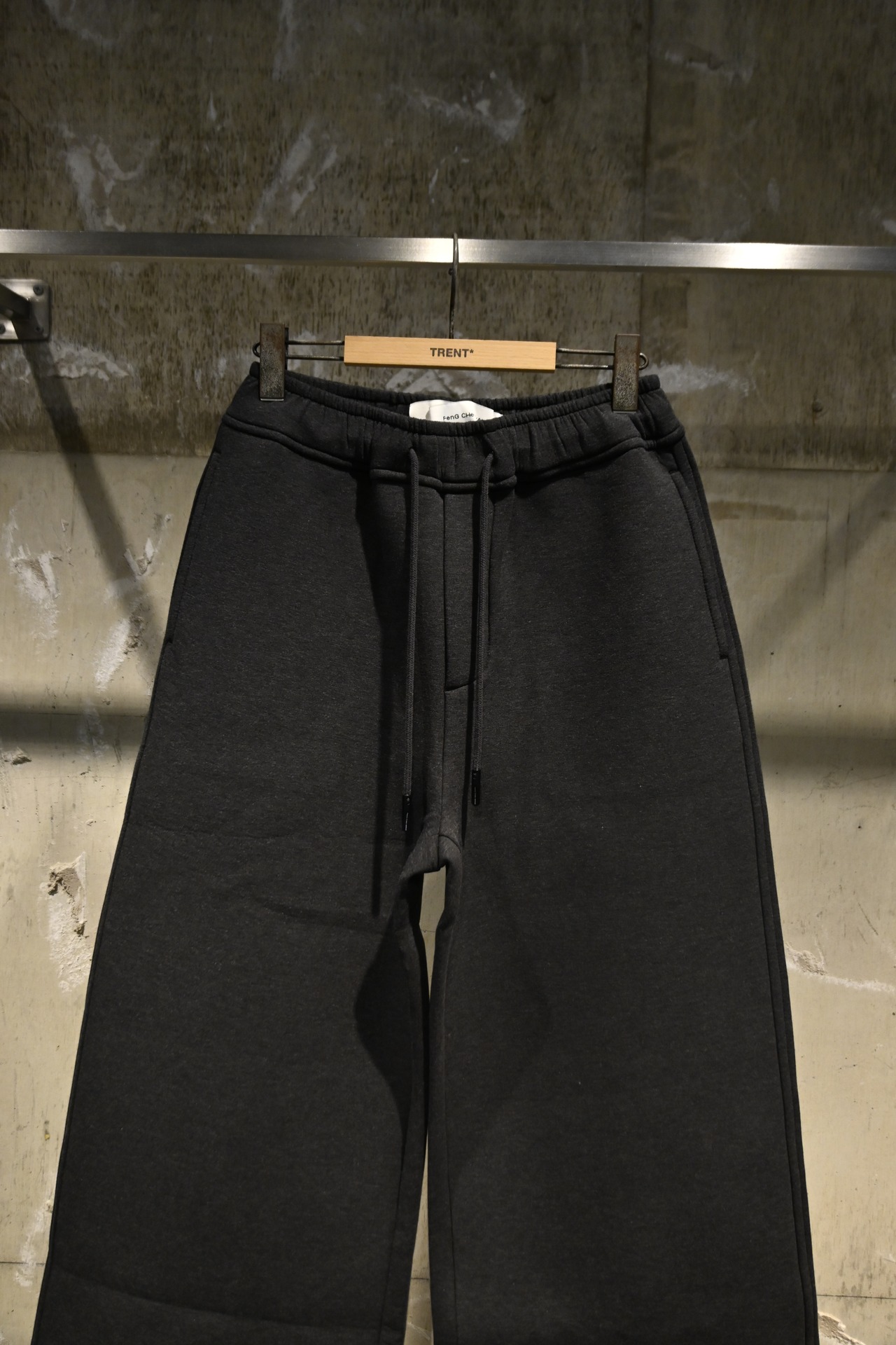 【26AW | MEN】Feng Chen Wang フェンチェンワン / パンツ / Dark Grey Spacer Pants FUF22TR30C - 3