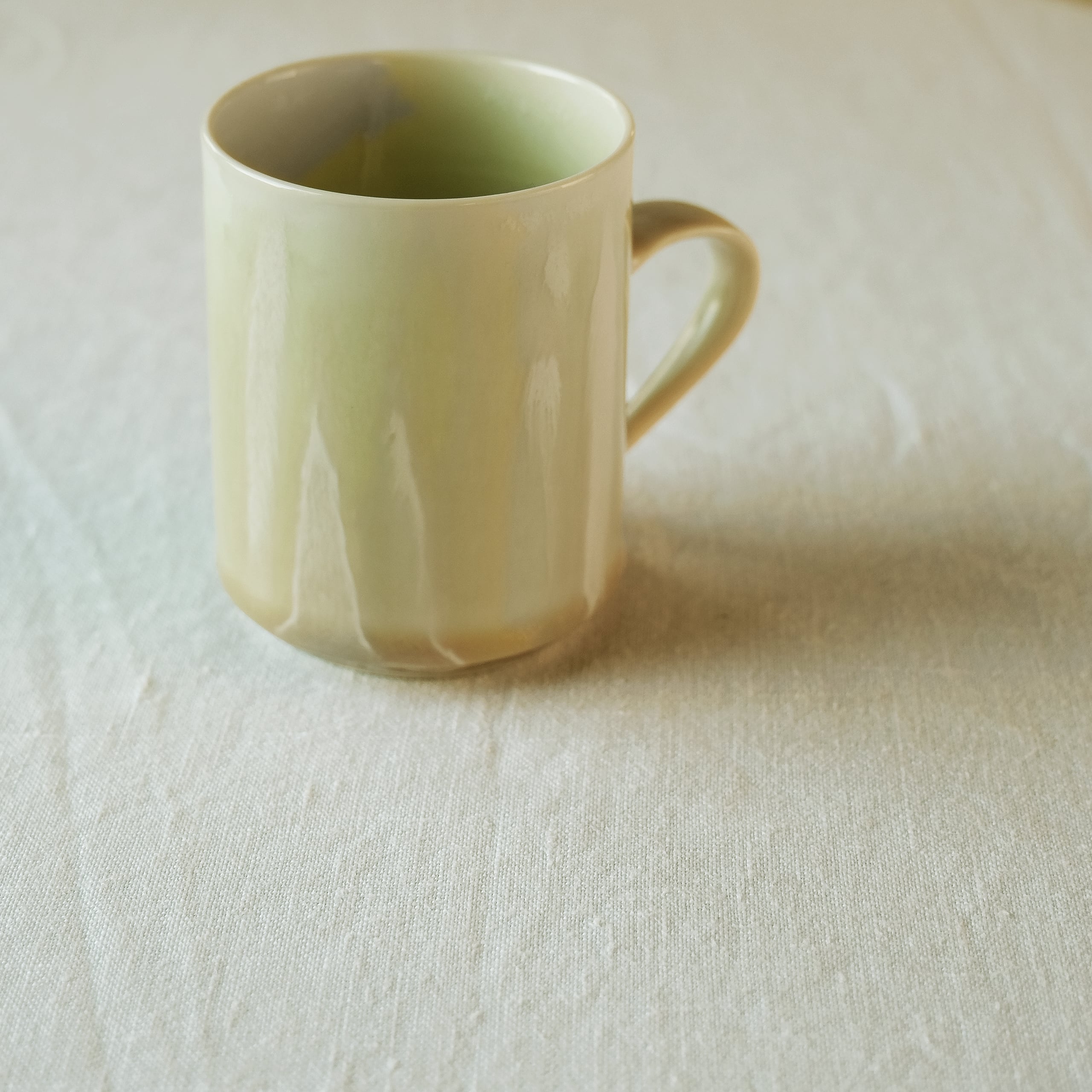 イワオトナリテ iwaotonarite コーヒーカップトール ナガシ黄緑ピンク