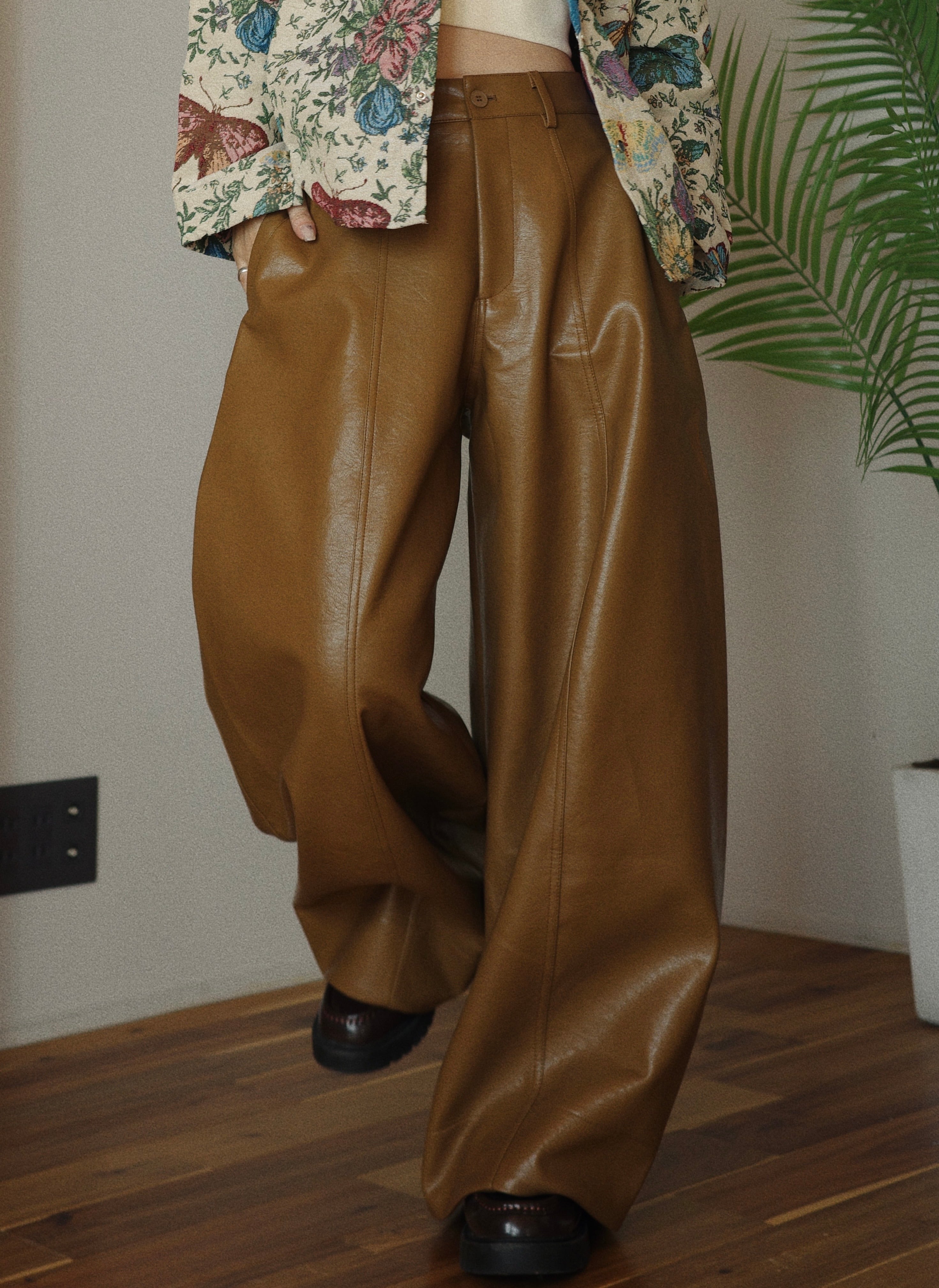 レザーカーブパンツ/ブラウン | osrsofficial