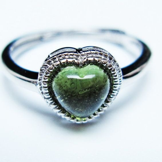 モルダバイト リング モルダウ石 指輪 ハート フリーサイズ 12号 一点物 メール便可 [M便 1/20] 199-610