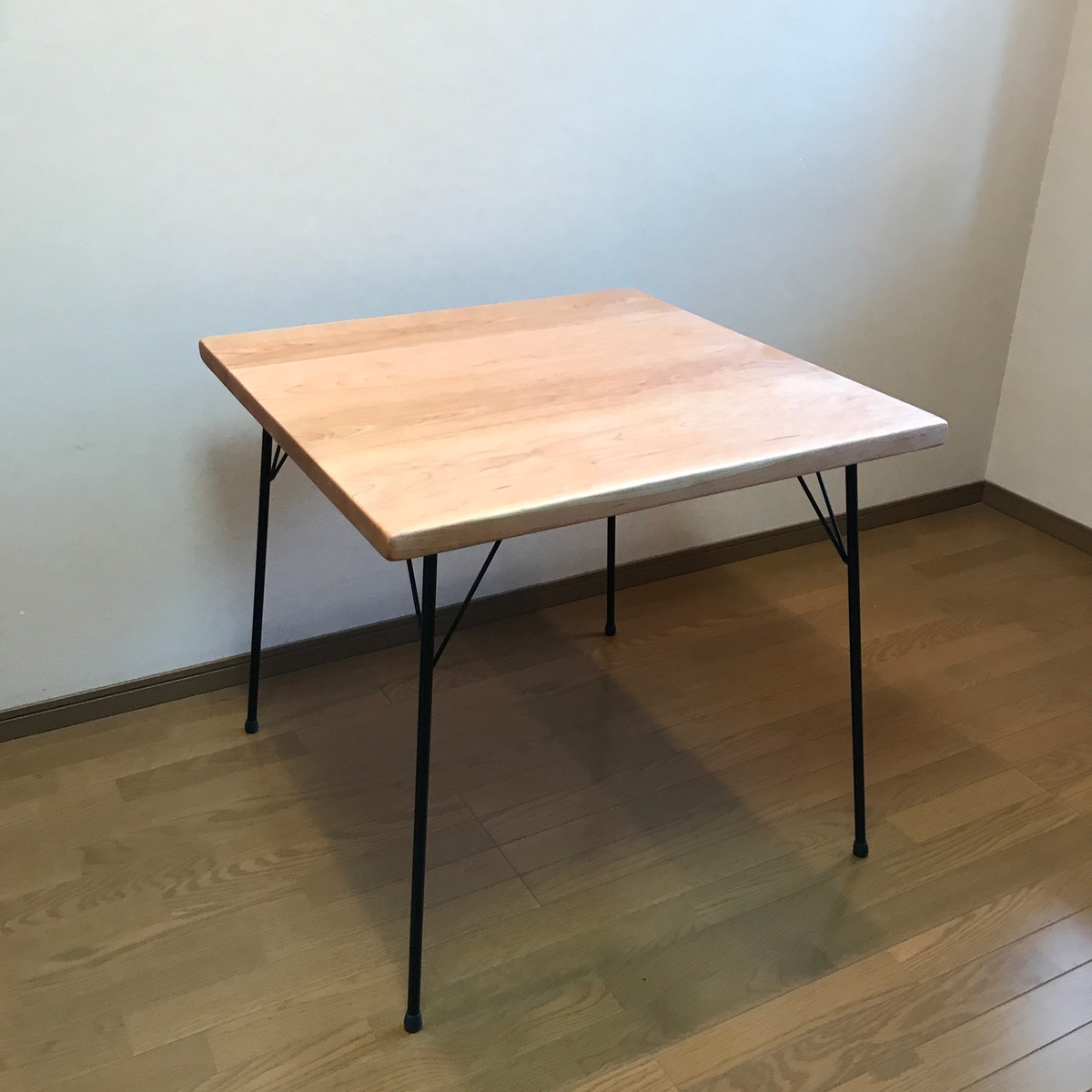 アイアン脚ブラックチェリー材テーブル | jizai工房[じざい]オンライン 
