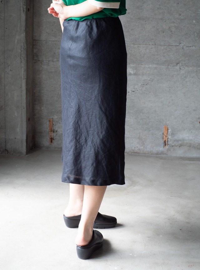 "DoCLASSE" used Linen skirt