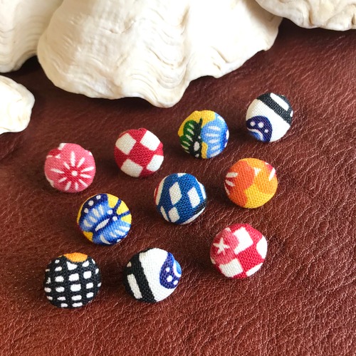 くるみボタン　13mm×10　紅型デザイン　八重山のかりゆし