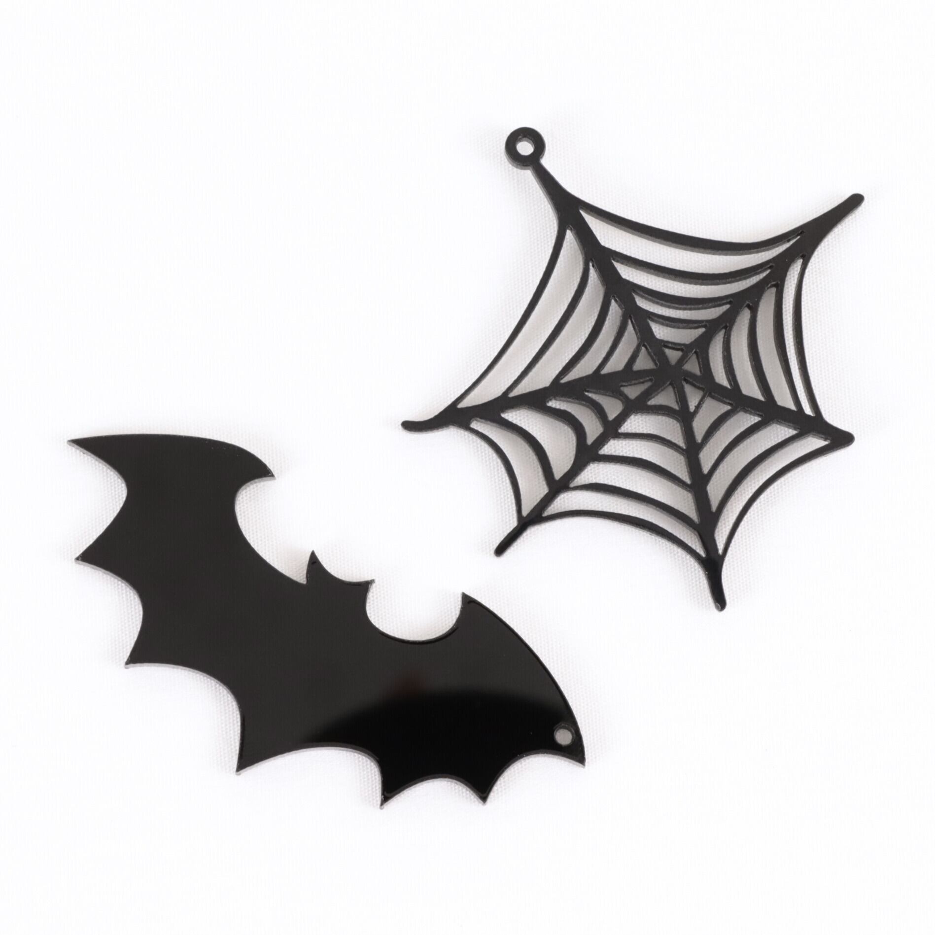 コウモリ クモの巣 パーツ 樹脂 ブラック 02000268 チャーム