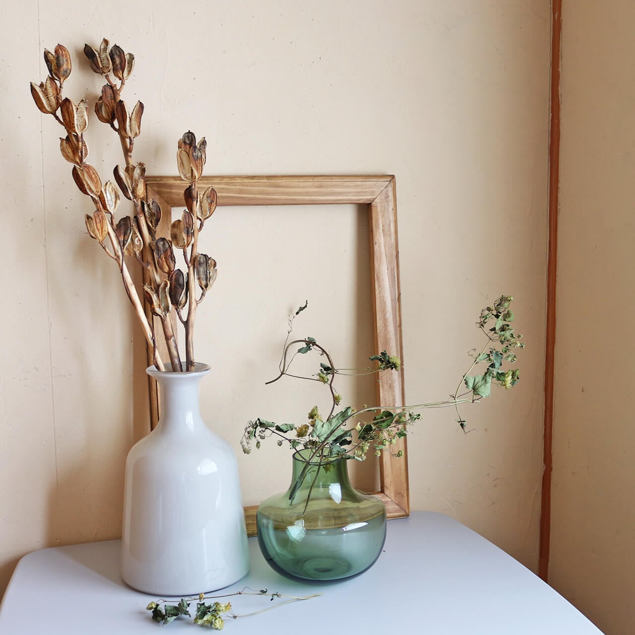 ミルキーガラスで作った インテリアに映えるフラワーベース ライト