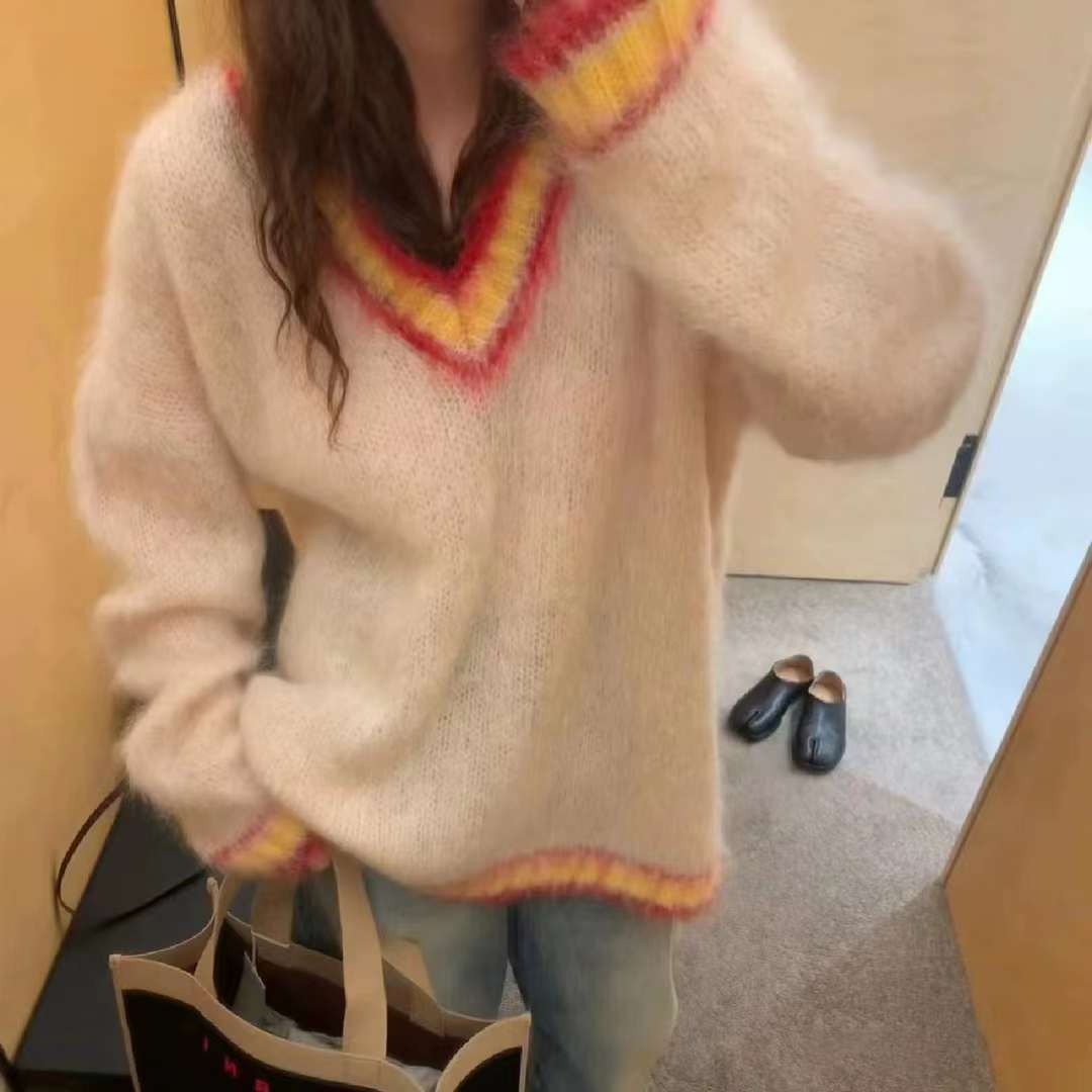 Vネック配色モヘアニット　AJ2231-8006