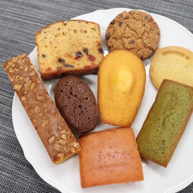 カタログギフト&スイーツファクトリーの組合せギフト 焼き菓子 結婚内祝い 新築内祝い 初節句内祝 入学内祝い 出産内祝い プレゼント 内祝い お祝い お祝い返し ギフト 出産祝い お返し 返礼 送料無料 送料込み