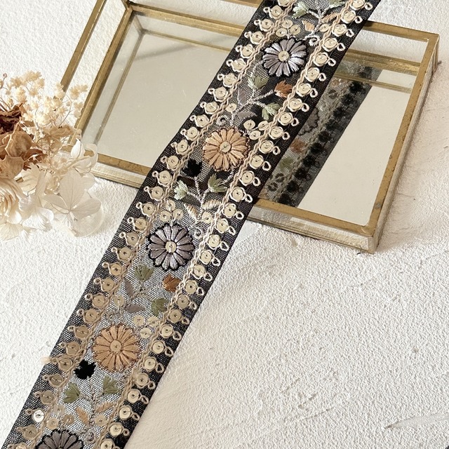 　[ブラック]インド刺繍リボン 3708
