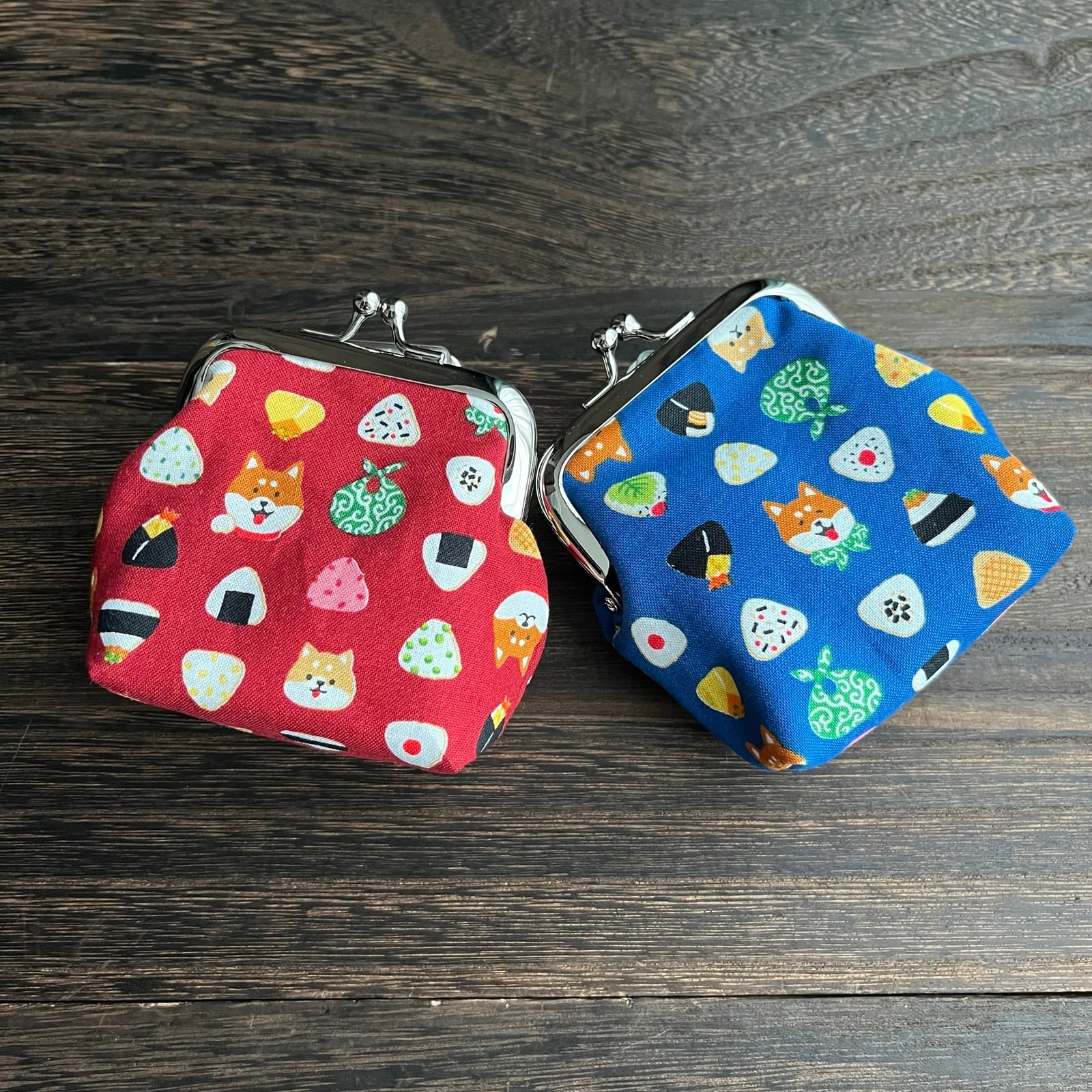 柴犬柄 おにぎり柄 マメがま口ポーチ/綿入りコスメポーチ 小物入れ