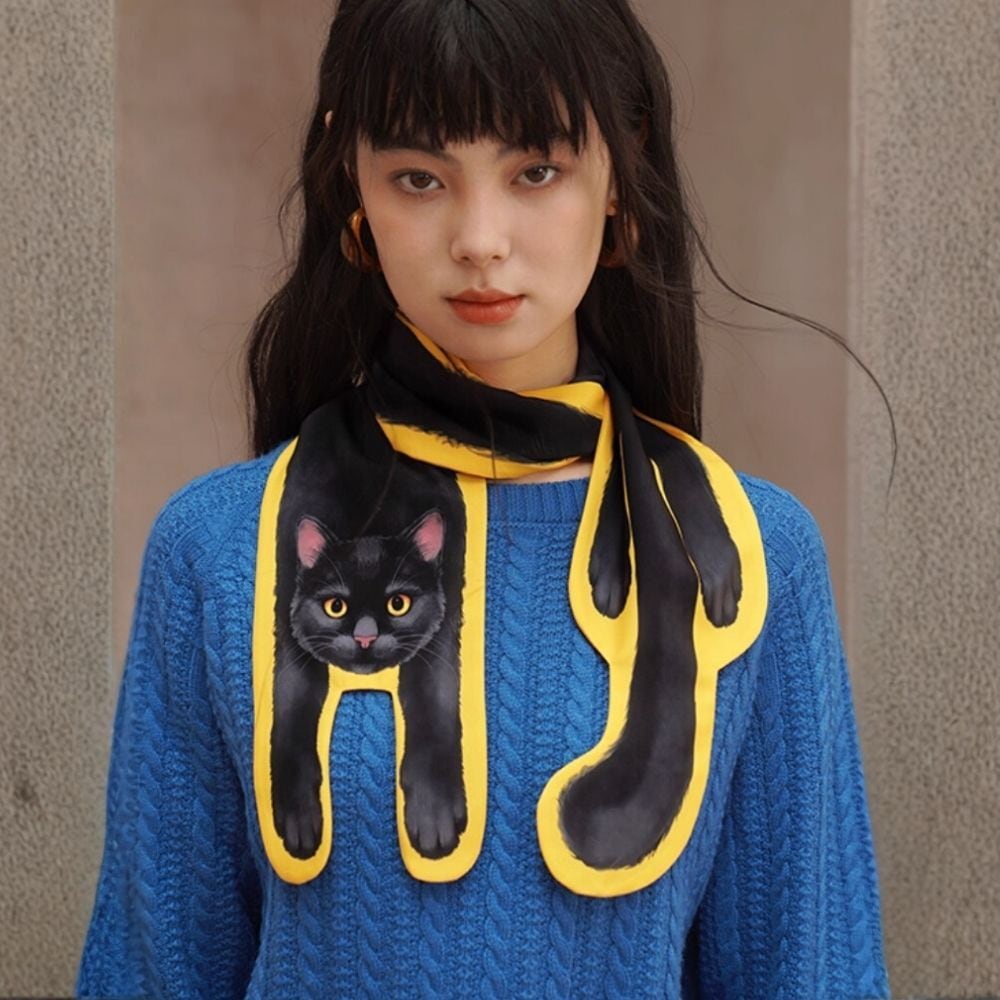 夜の回廊を歩く黒猫のロングスカーフ E00611 | EMMA GRAND