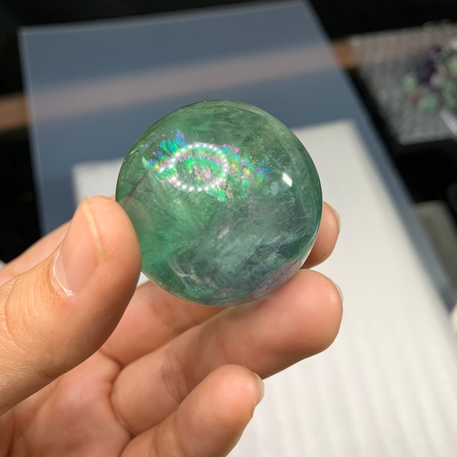10.スフィア　透明度☆虹有り　グリーンフローライト