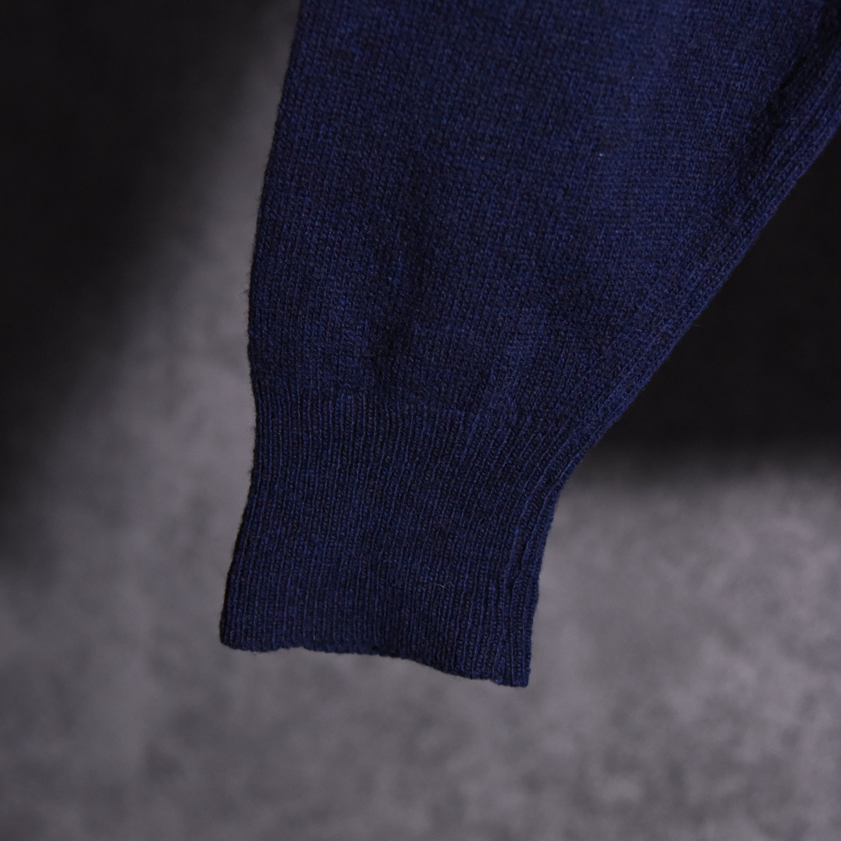 ユーロ古着☆PETER STORMピーターストーム☆W2セーター希少なVネック 80-90s Peter Storm V Neck Sweater Knit Made in UK ピーターストーム