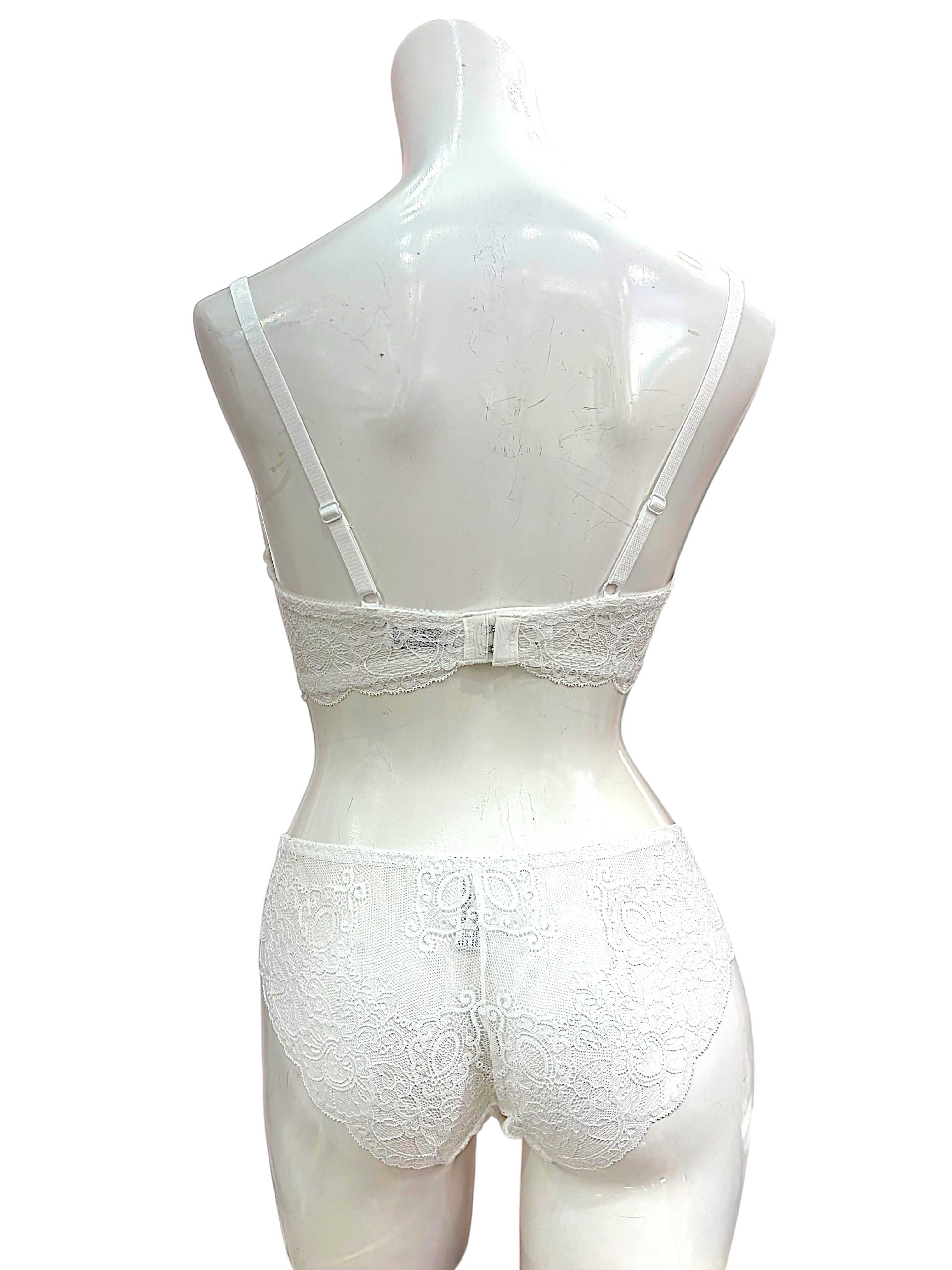 5003 ホワイト｜BCDcup フローラル総レースブラ&ショーツセット | Body