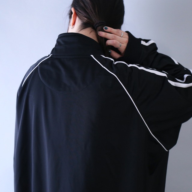 "black×white" good coloring over silhouette track jacket