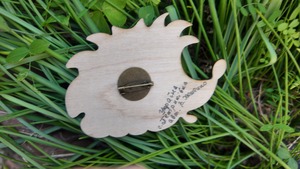 ウクライナ伝統絵画 ペトリキウカ塗り 木製ブローチ（ホメンコ作）