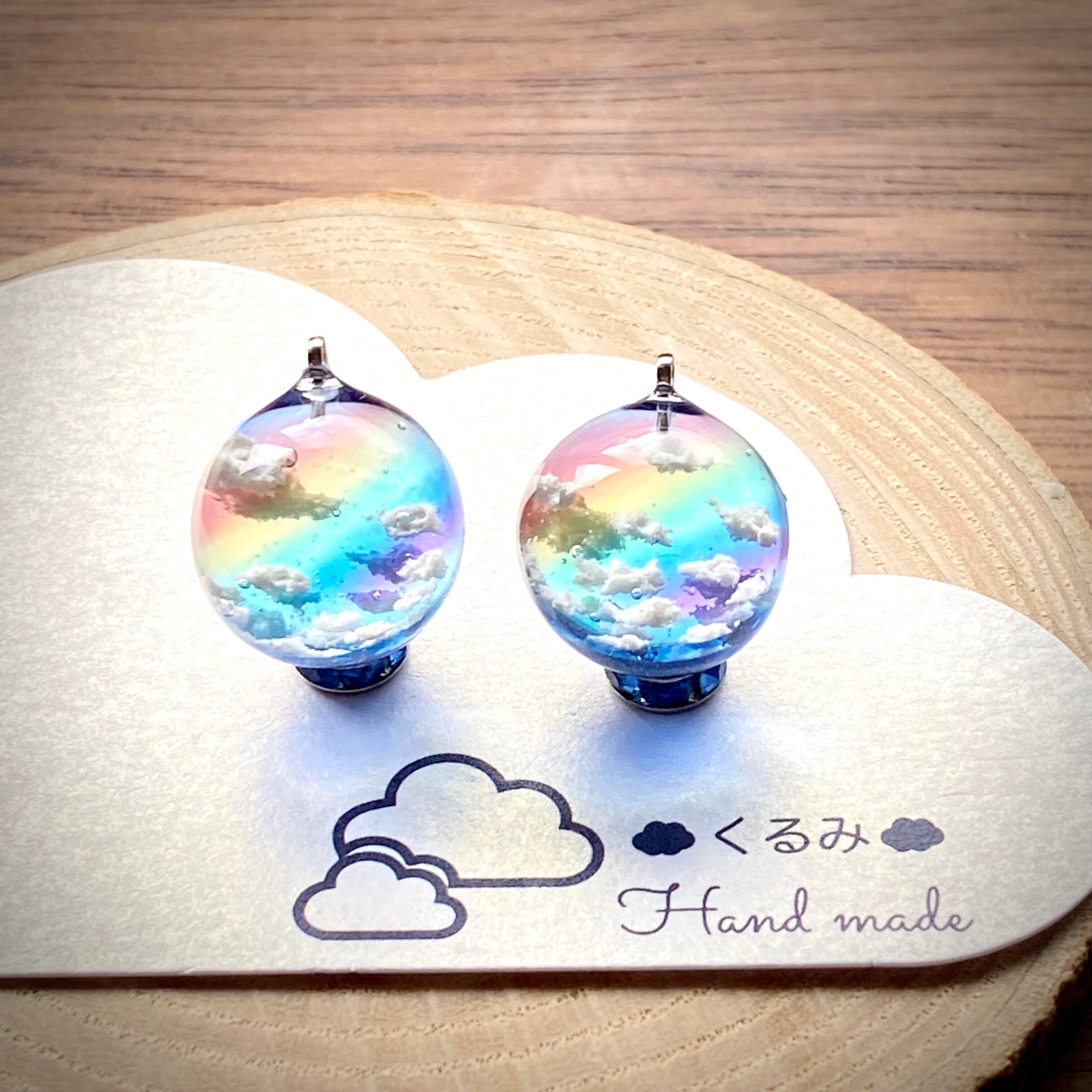 レジンピアス イヤリング 青空にかかる虹 まん丸 15mm a