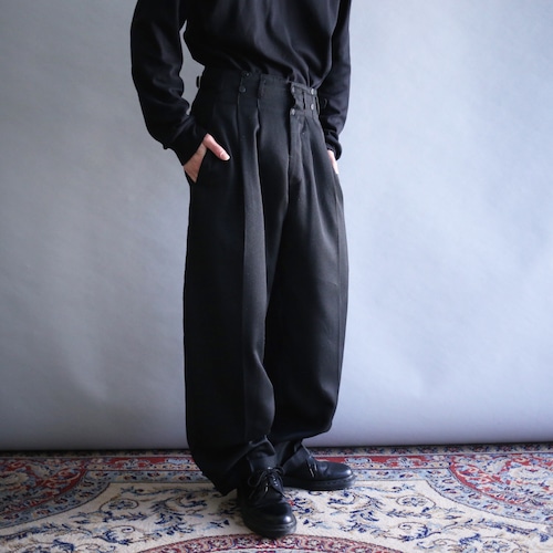3-tuck tapered silhouette side adjuster black wide slacks