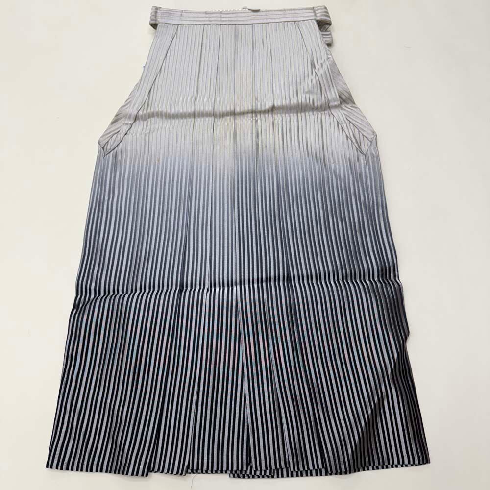 袴 行灯袴 男袴 紐下丈 91cm 男性用袴 2Lサイズ 紋付 成人式袴 縞 ぼかし 中古 4861