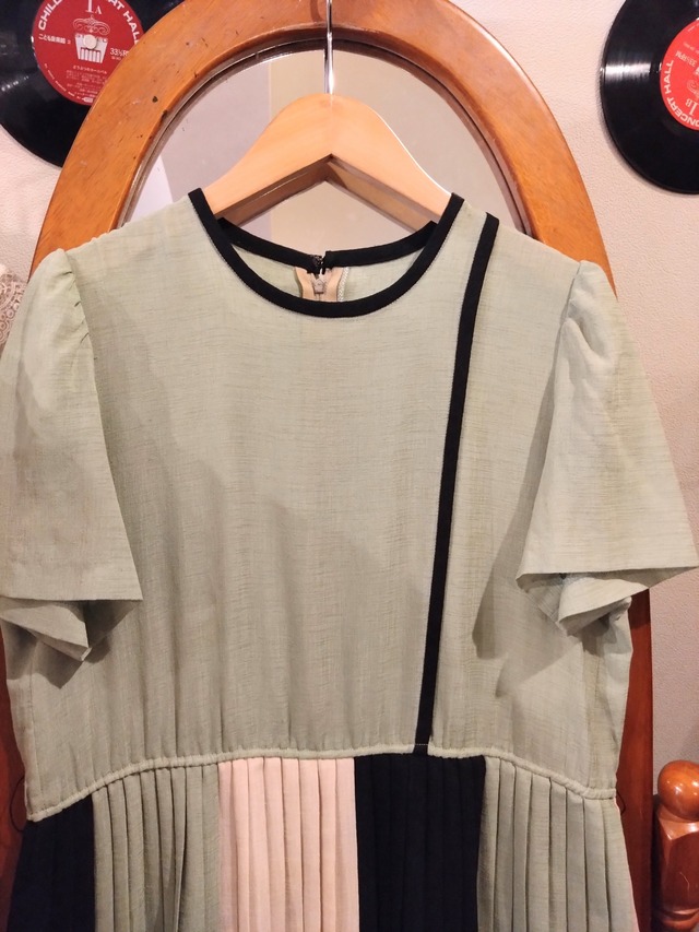 ミントグリーン色切替プリーツワンピース/レトロアンティークヴィンテージ日本製古着服MADEINJAPAN