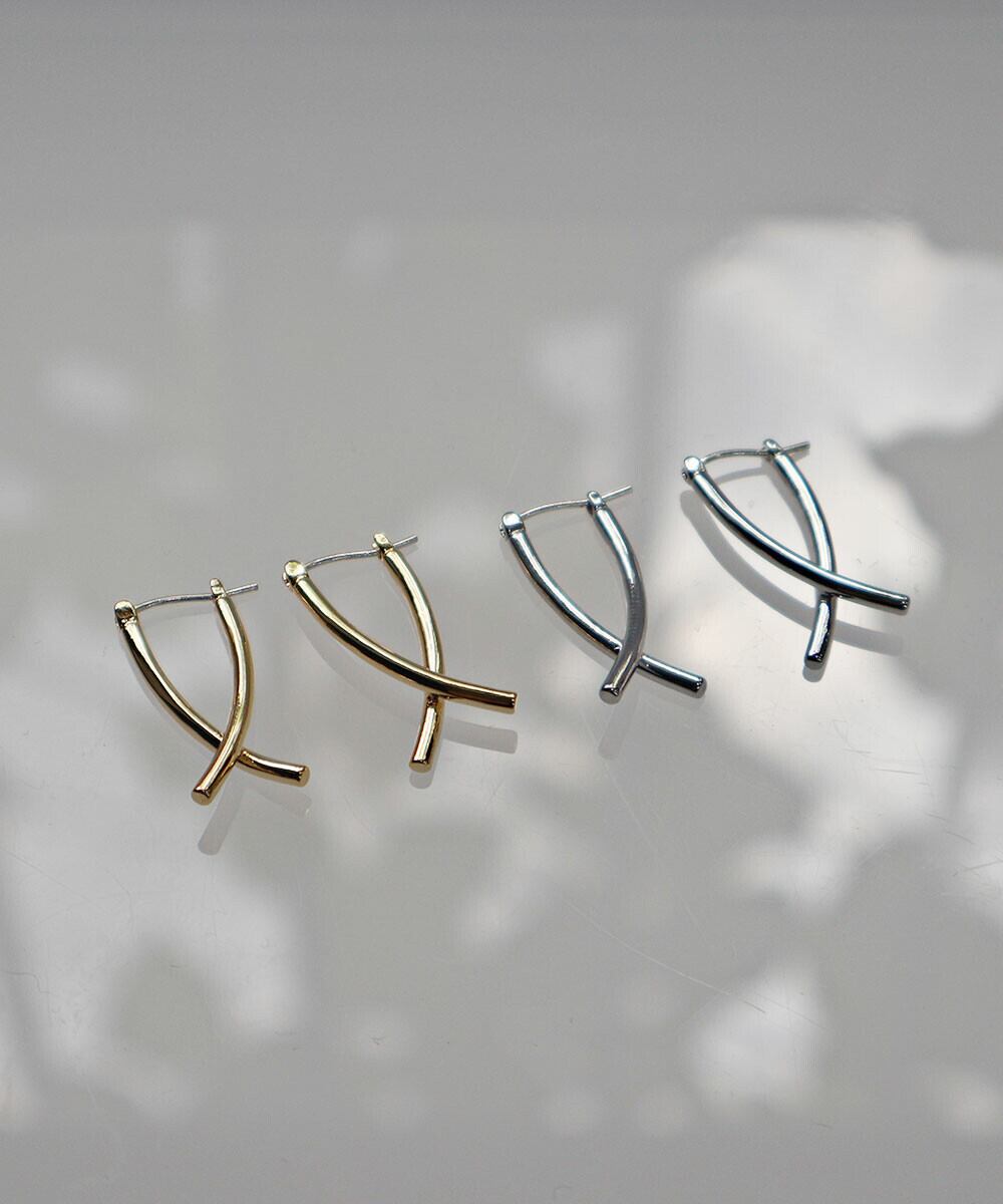 【SELECT】シルバー925ポスト　カーブ クロス ピアス 金属アレルギー対応 silver925ポスト 韓国製