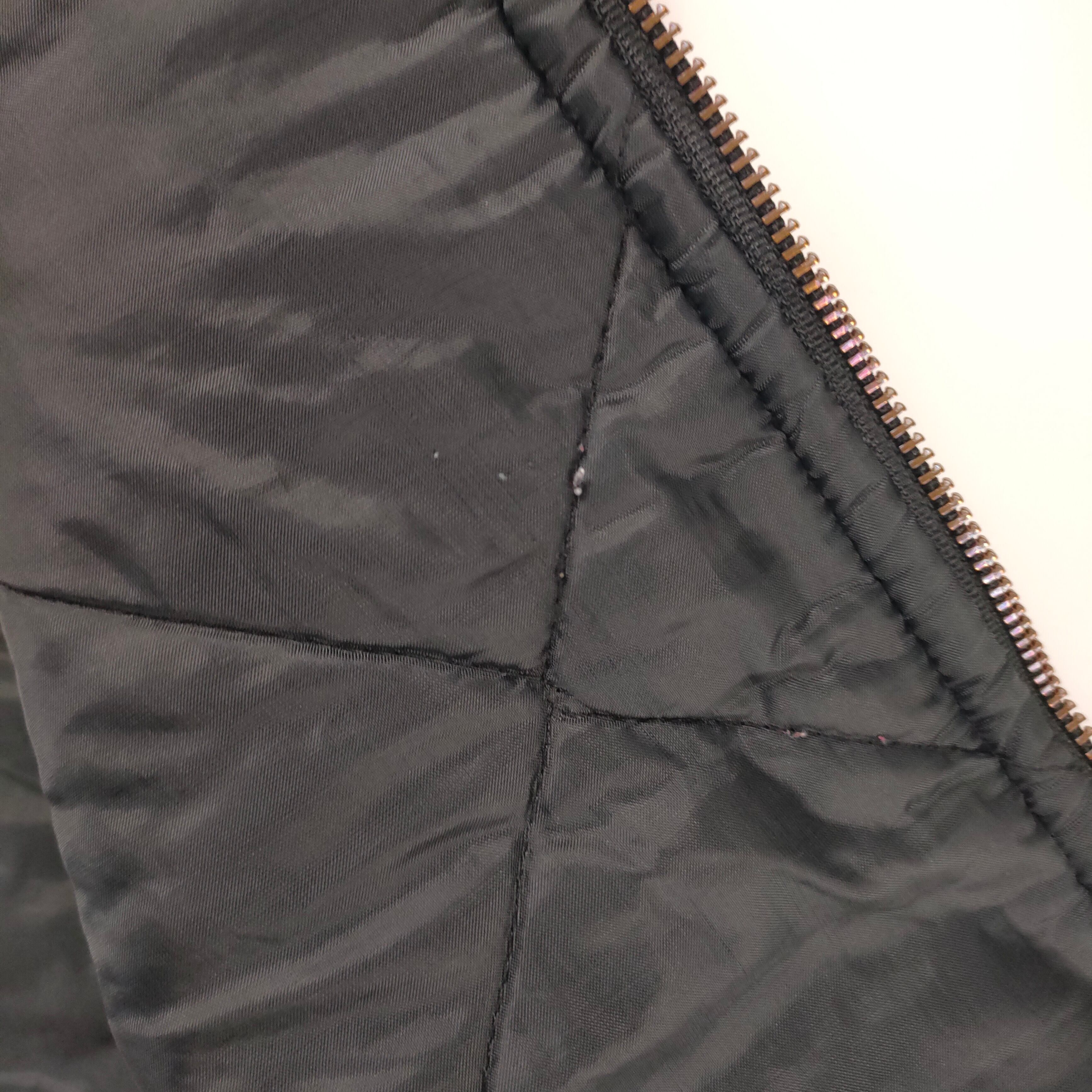 【アメリカ製】星タグ　カーハートダックベストＢＫ 希少 USA製 星タグ カーハート ベスト carhartt ダックワーク ブラウン