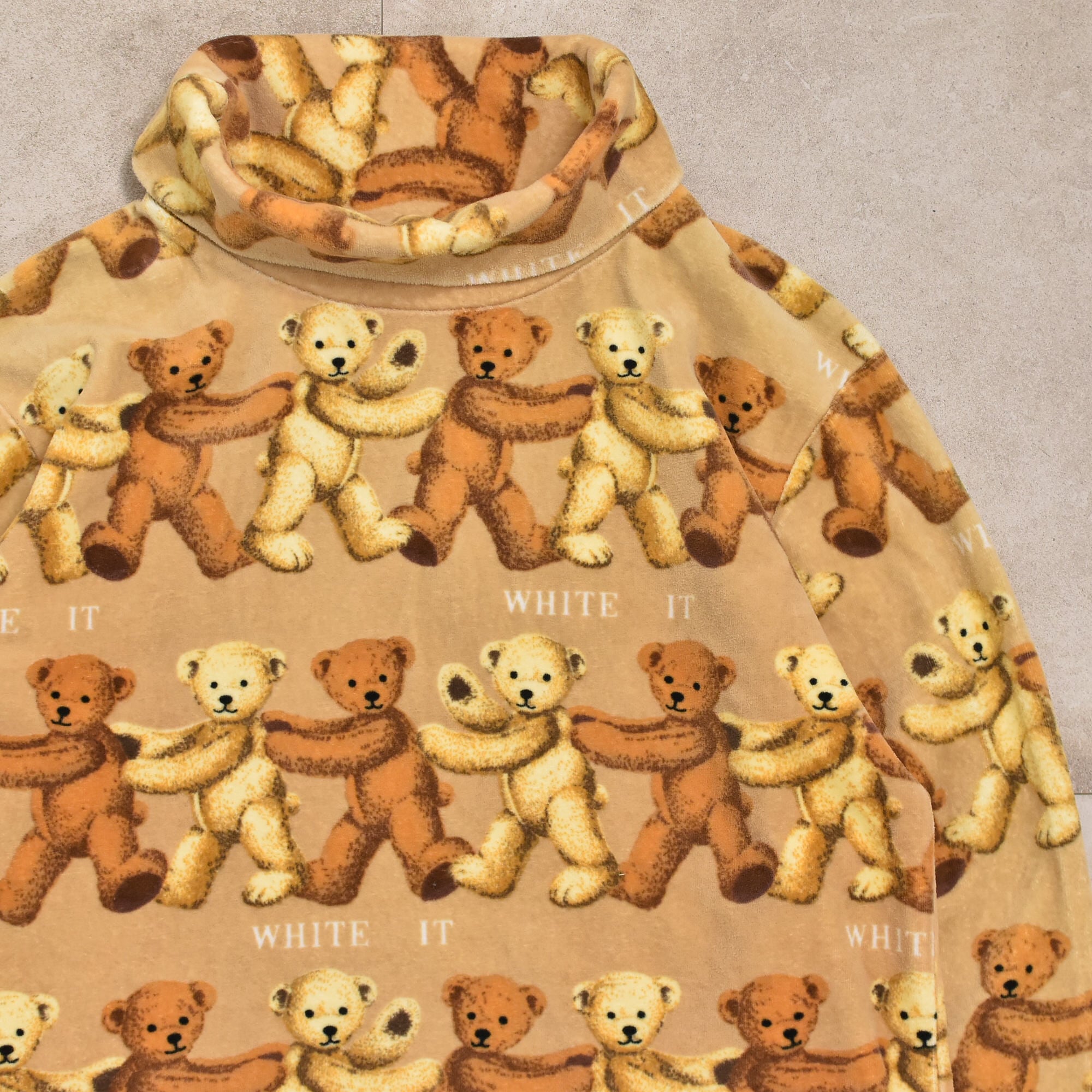 80～90s Teddy bear velour turtleneck LS Tee | 古着屋 grin days