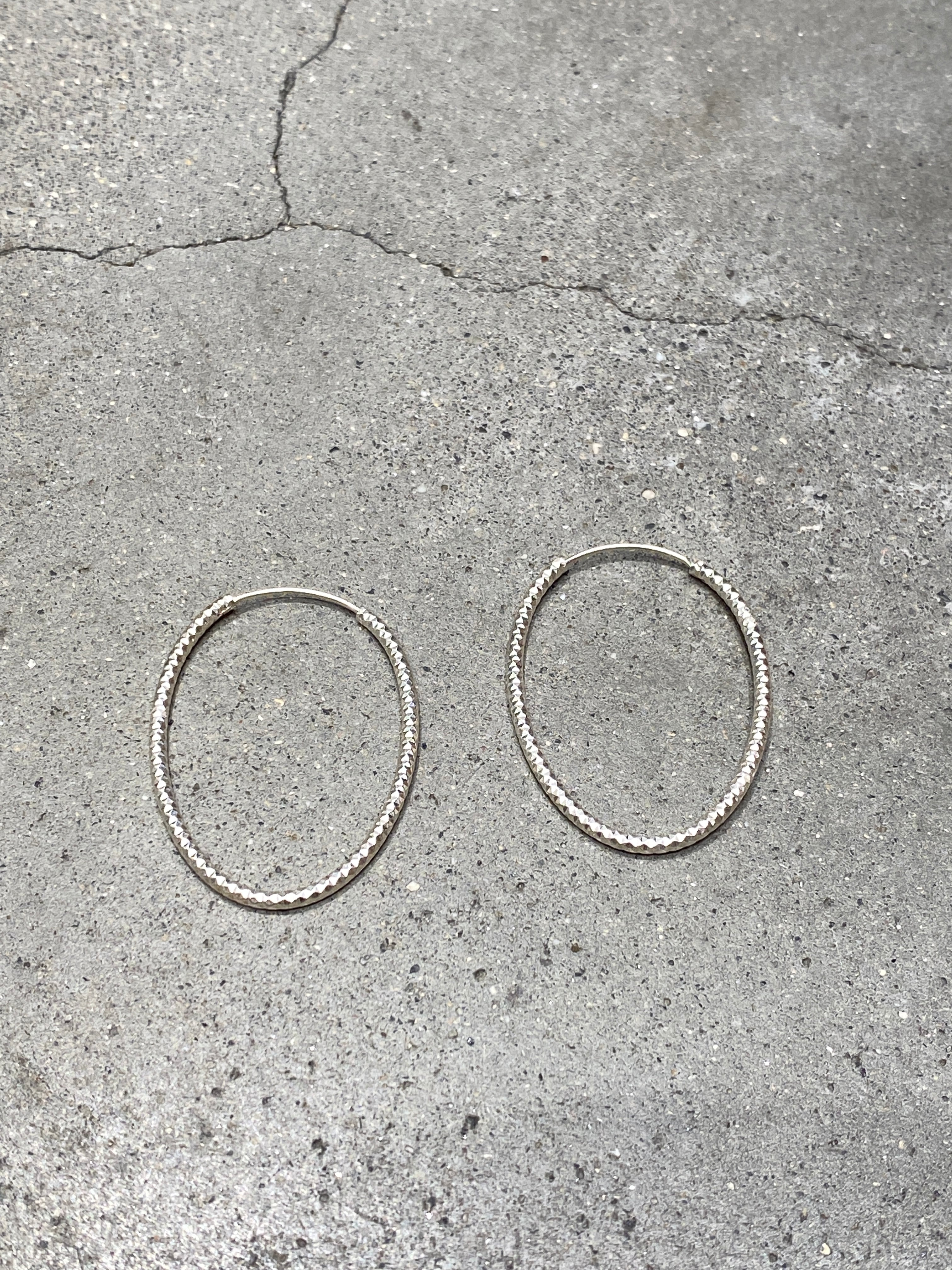 ◾️ hexagonal hoop pierce 