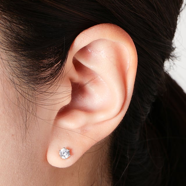 ピアス形キャッチスタッドK18 WG 1.00 carat Diamond earrings