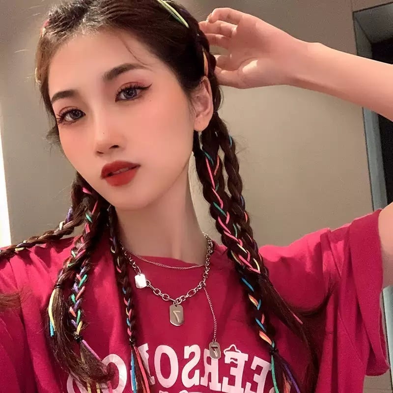 存在感たっぷりヘアーに 2個セット 三つ編み ウィッグ 付け毛 ポイントウィッグ 韓国っぽ アイドル ダンス 舞台 イベント 派手髪 セルフヘア アレンジ ヘアアクセサリー Lamitte Deco トレンド 韓国ファッション ショップ Base店