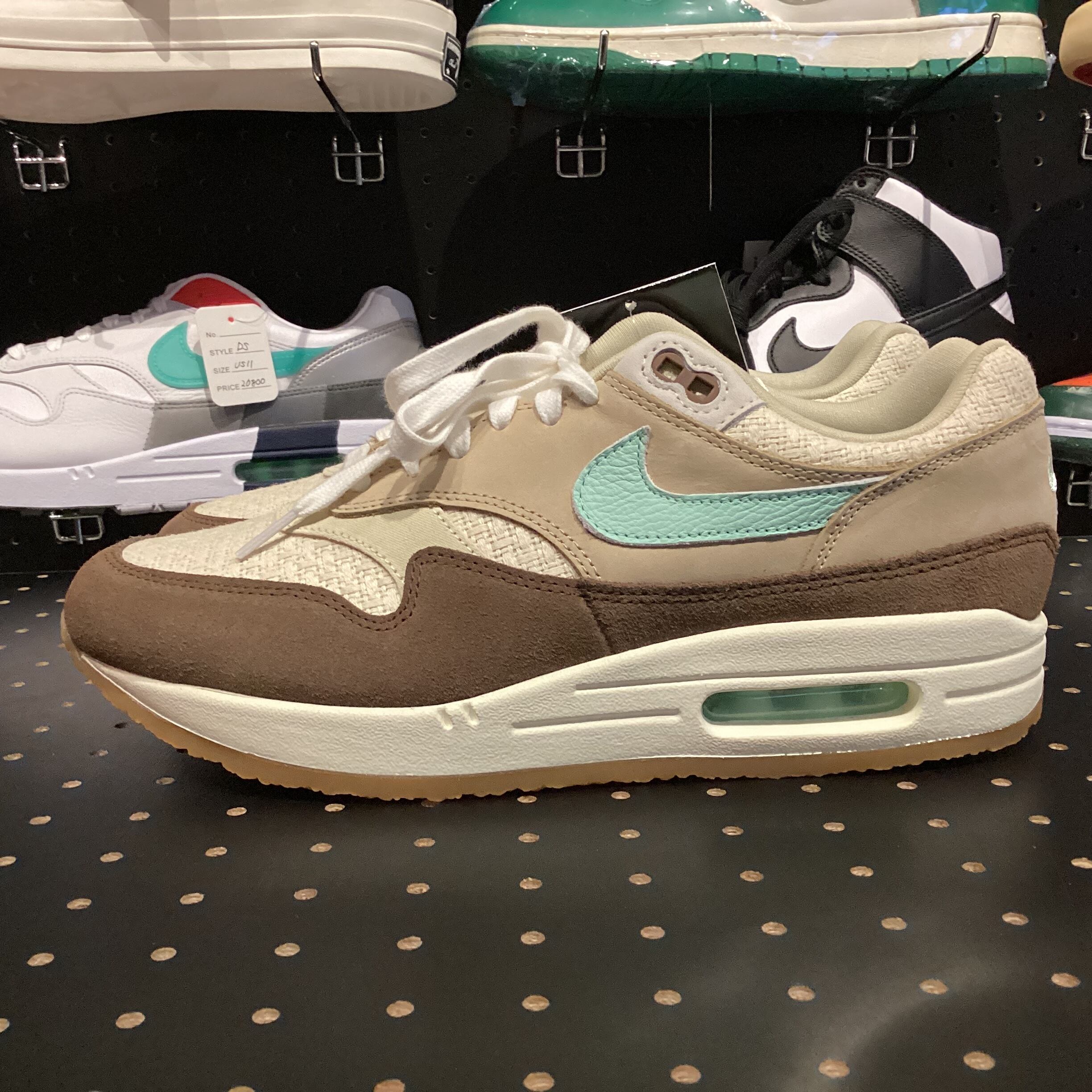 【最終値下げ】【日本未発売】27cm Nike Air Max 1