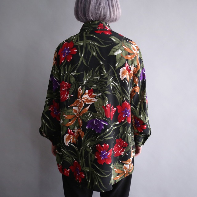 flower art pattern shoulder tuck design loose shirt