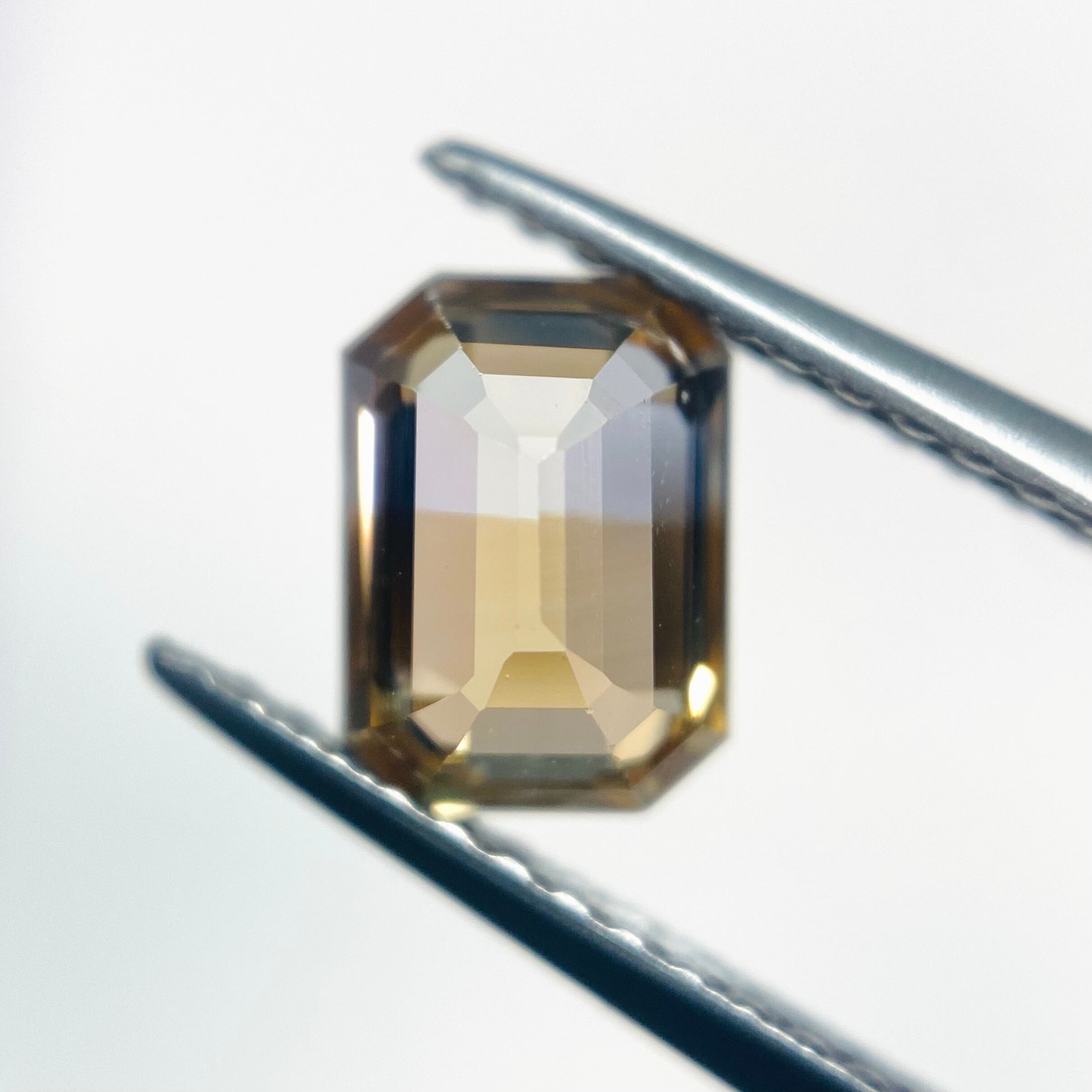 ダンディーなバイカラージルコン