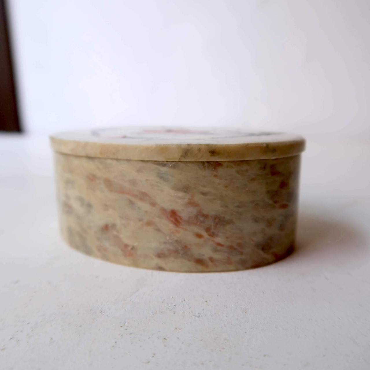 リースのようなお花のケース