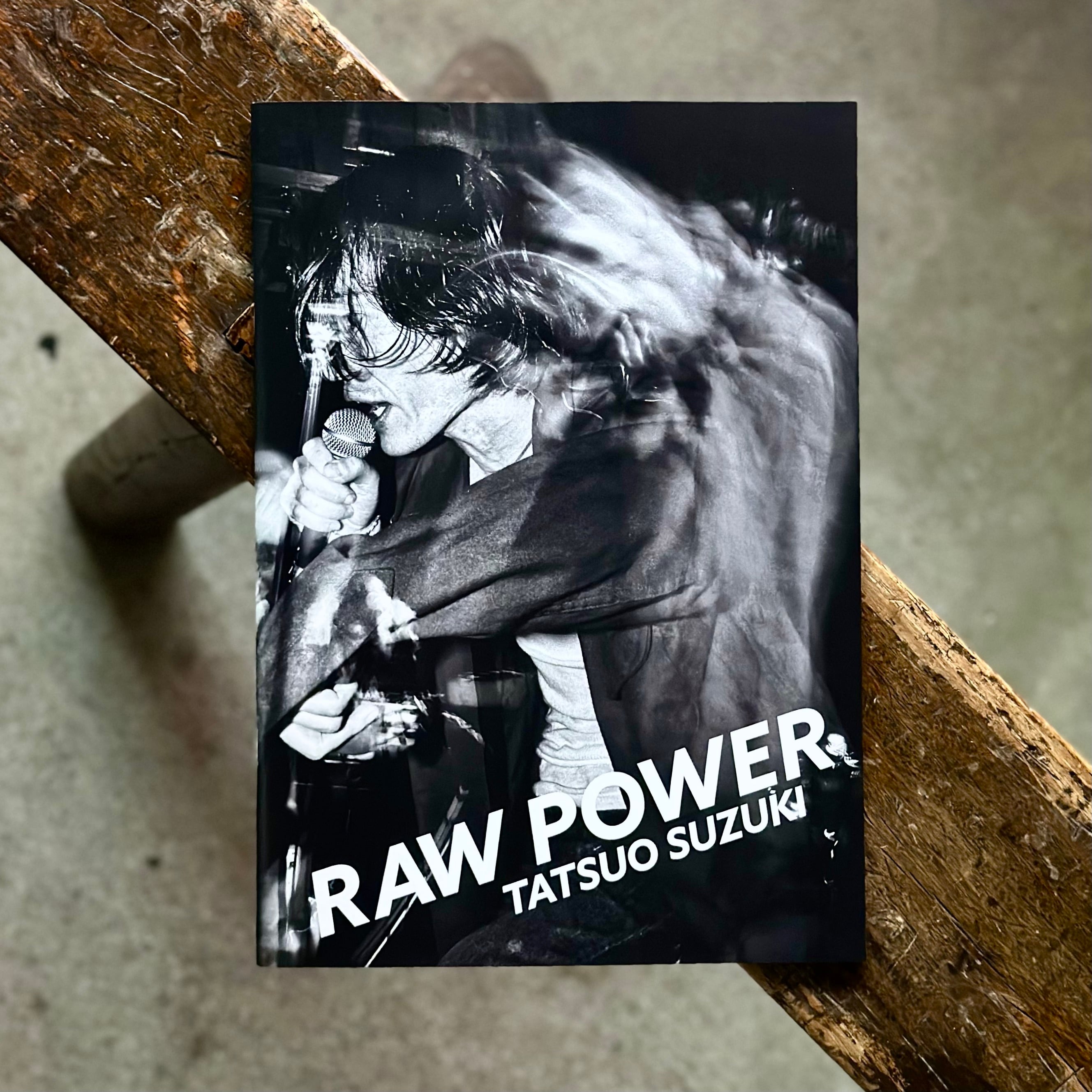 ZINE RAW POWER