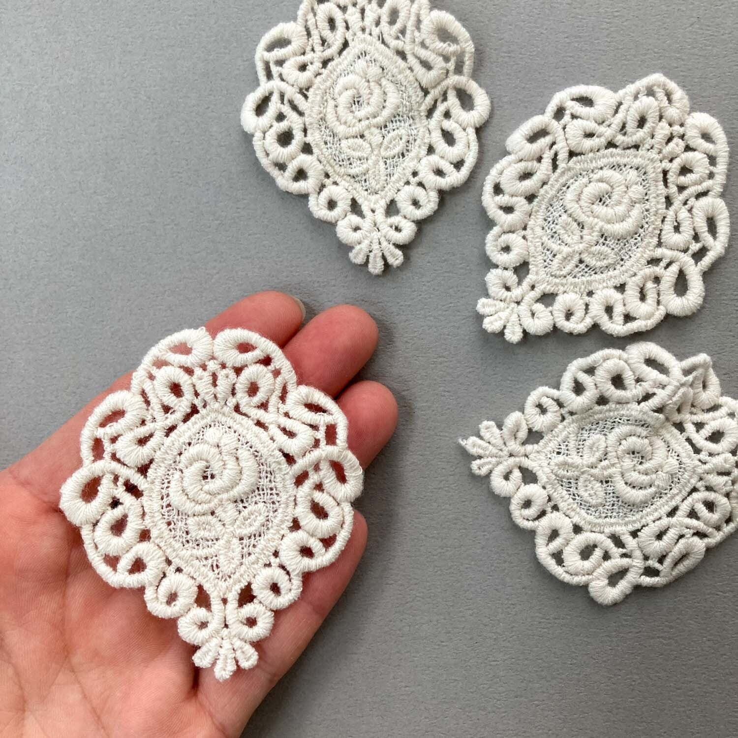 1輪バラしずく形透かしレース | Dua-アクセサリーパーツショップ