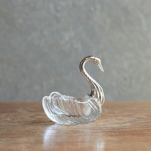 可憐な白鳥の小物入れ 23