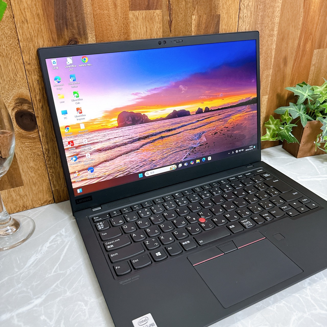 2020年式 Lenovo Thinkpad X1 Carbon Gen8 第10世代 Intel Core i7 / メモリ16GB / SSD256GB / 14インチディスプレイ