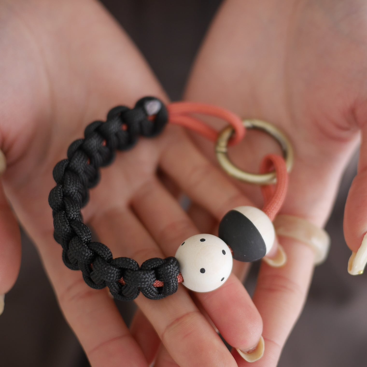 ドット ハンドストラップ ミニ │DOT HAND STRAP mini | ADRIA DESIGN