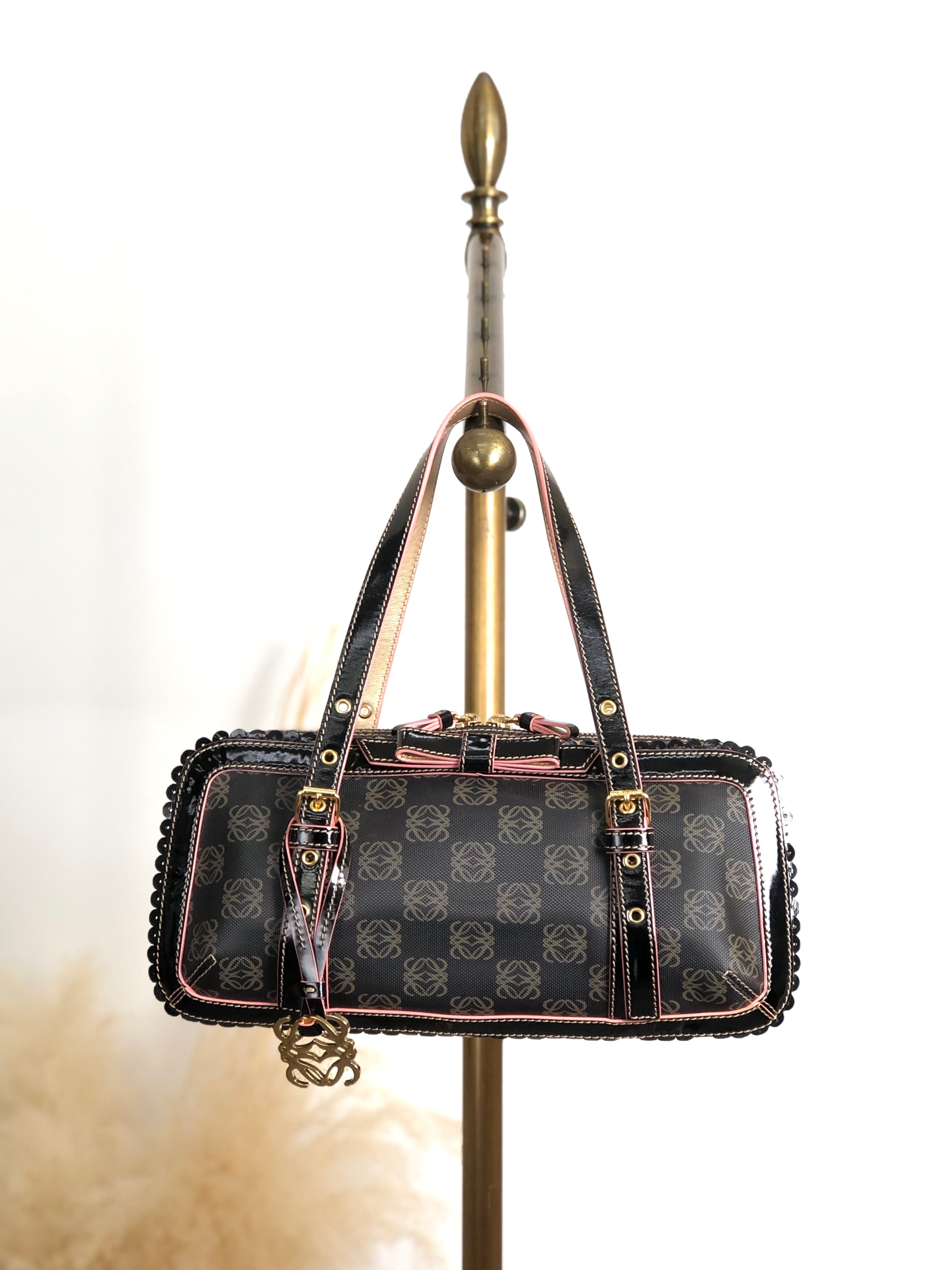 送料無料 10%OFF】【日本直送 名牌中古包】LOEWE ロエベ ハンドバッグ