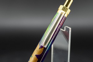 【科学技術と芸術の宝石】ハイブリッドオパール 漆 沈金 金魚と水草 gold BP