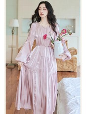 【0097】Loose Vintage Lanta Long Sleeve Dress