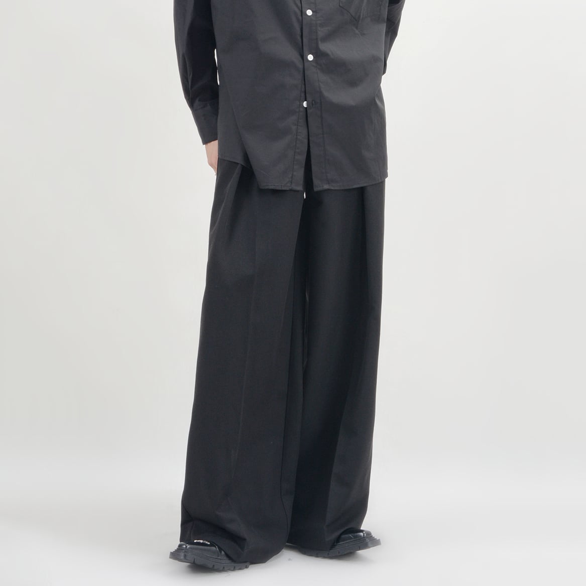 LUCE GARMENT落ち感スラックスワイドパンツ | mblueshop